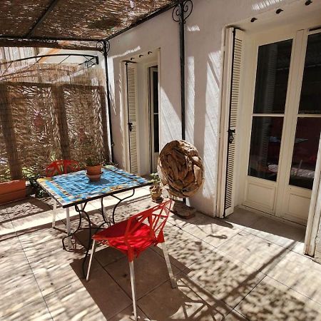 Charmant Appart Studio 30M2 Avec Terrasse 10M2 Vieux Port - Panier - Host Elite Марсилия Екстериор снимка